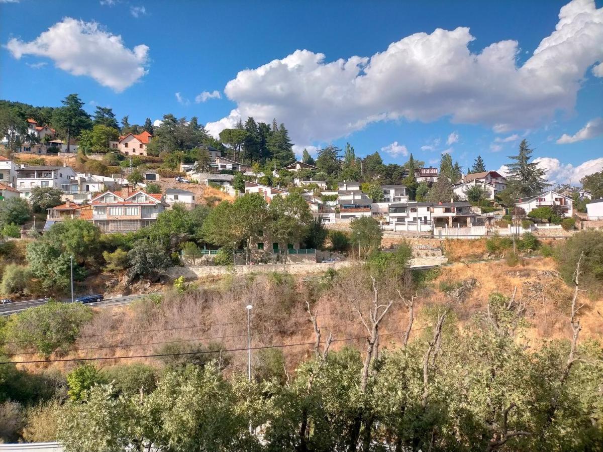 Apartamento rural Miraflores de la Sierra Exterior foto